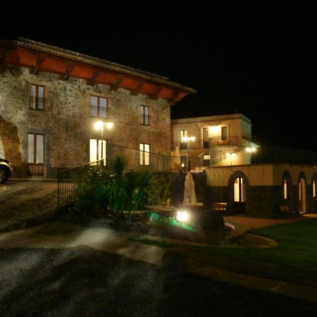 Antico Borgo Petralia Guest House Дзаферана Етнеа Екстериор снимка