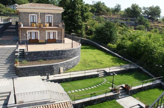 Antico Borgo Petralia Guest House Дзаферана Етнеа Екстериор снимка
