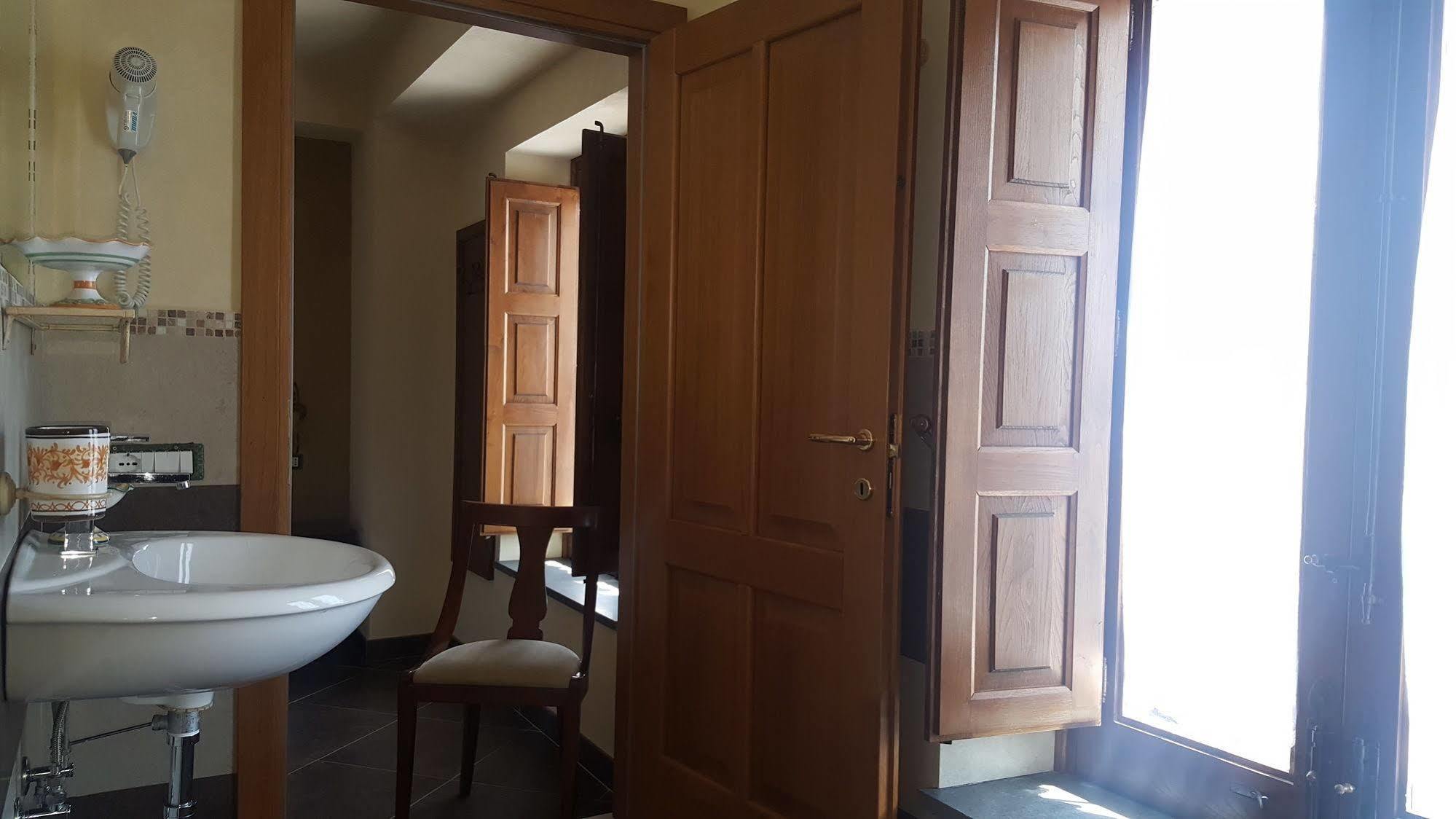 Antico Borgo Petralia Guest House Дзаферана Етнеа Екстериор снимка