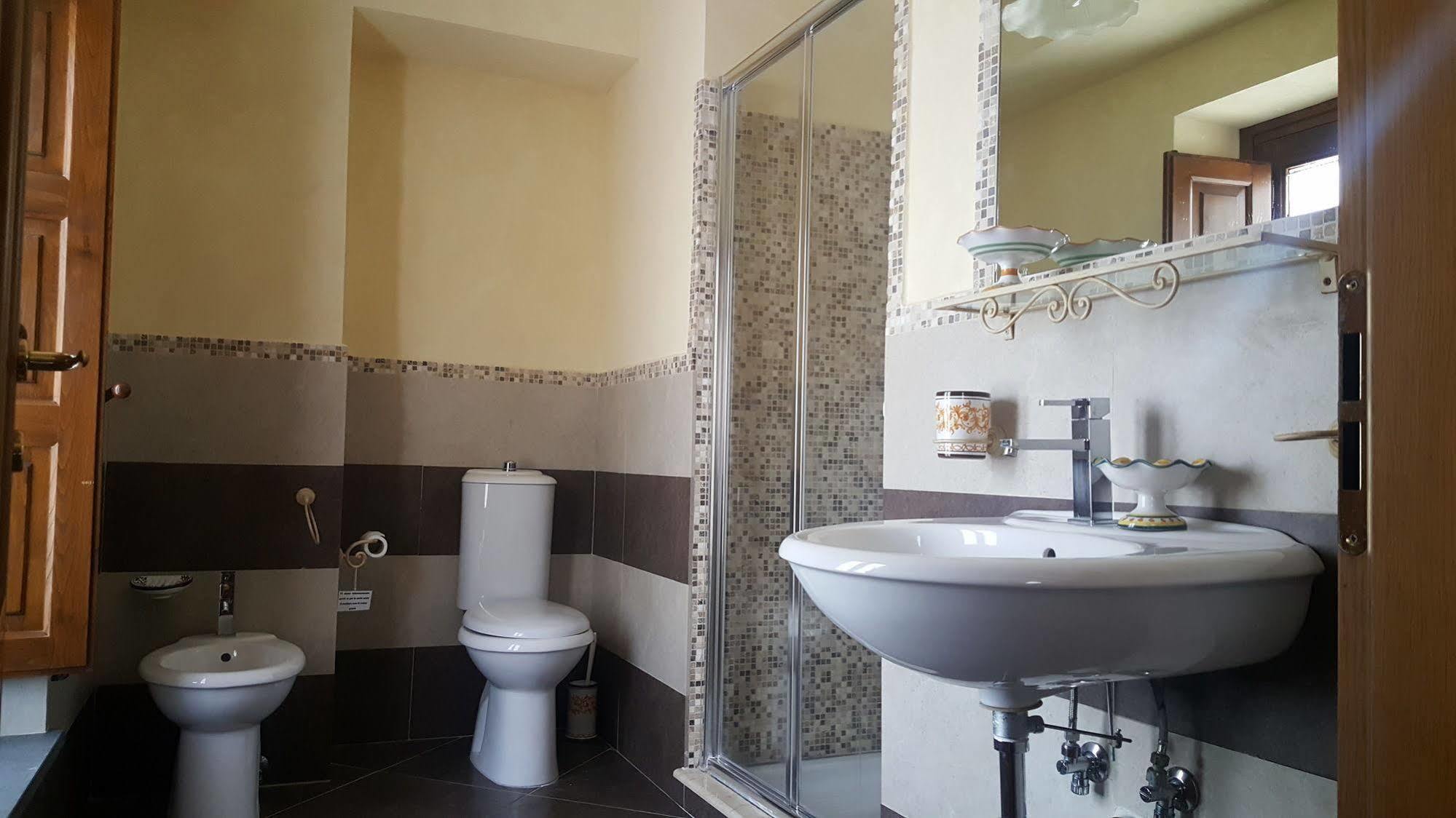 Antico Borgo Petralia Guest House Дзаферана Етнеа Екстериор снимка