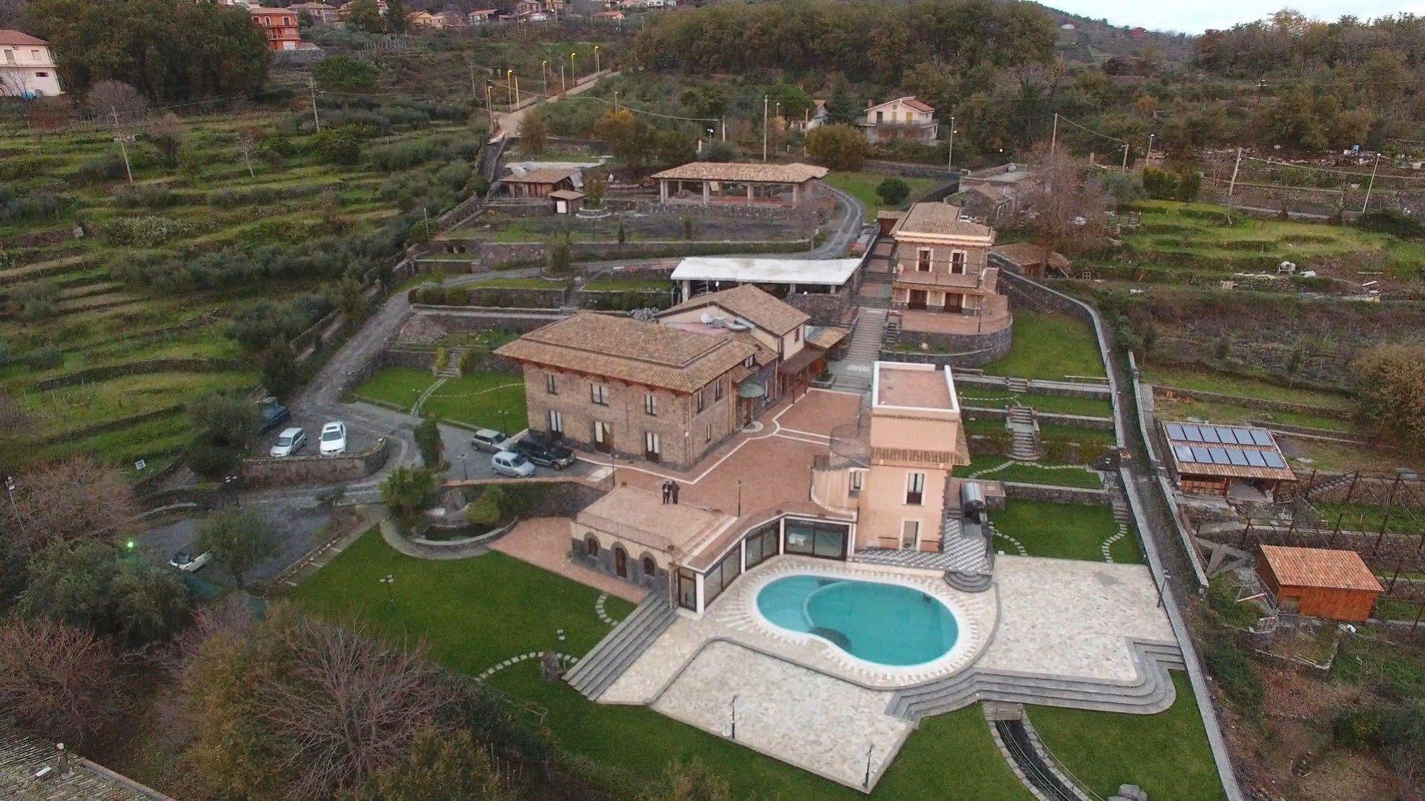 Antico Borgo Petralia Guest House Дзаферана Етнеа Екстериор снимка
