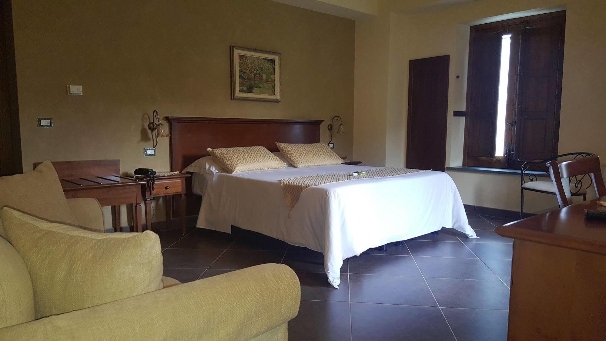 Antico Borgo Petralia Guest House Дзаферана Етнеа Екстериор снимка