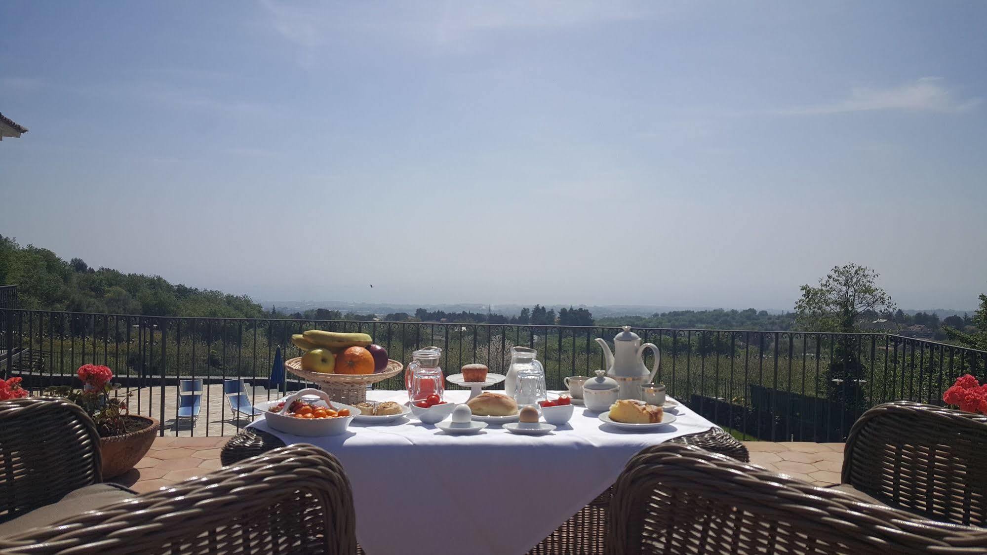 Antico Borgo Petralia Guest House Дзаферана Етнеа Екстериор снимка