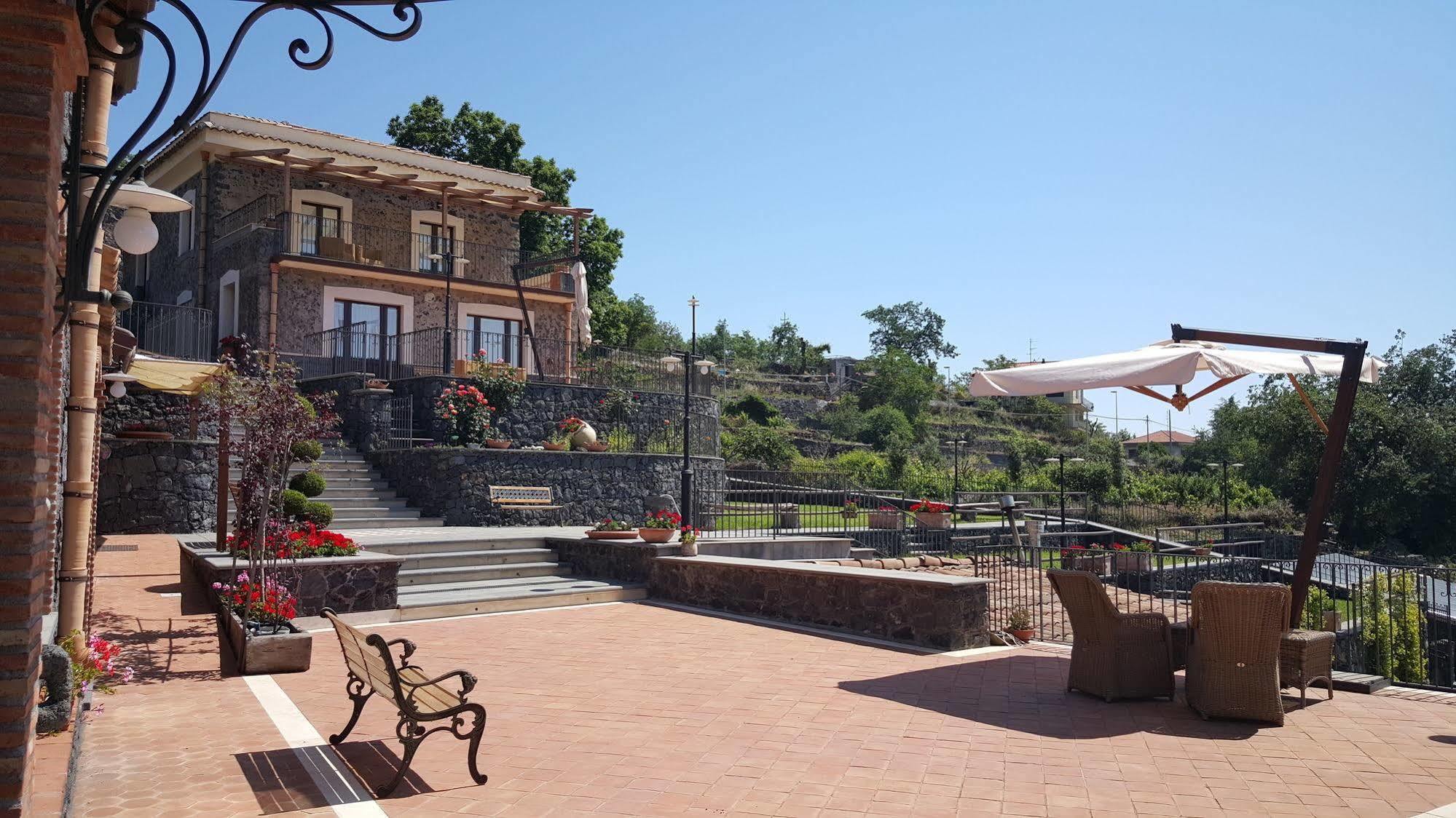 Antico Borgo Petralia Guest House Дзаферана Етнеа Екстериор снимка
